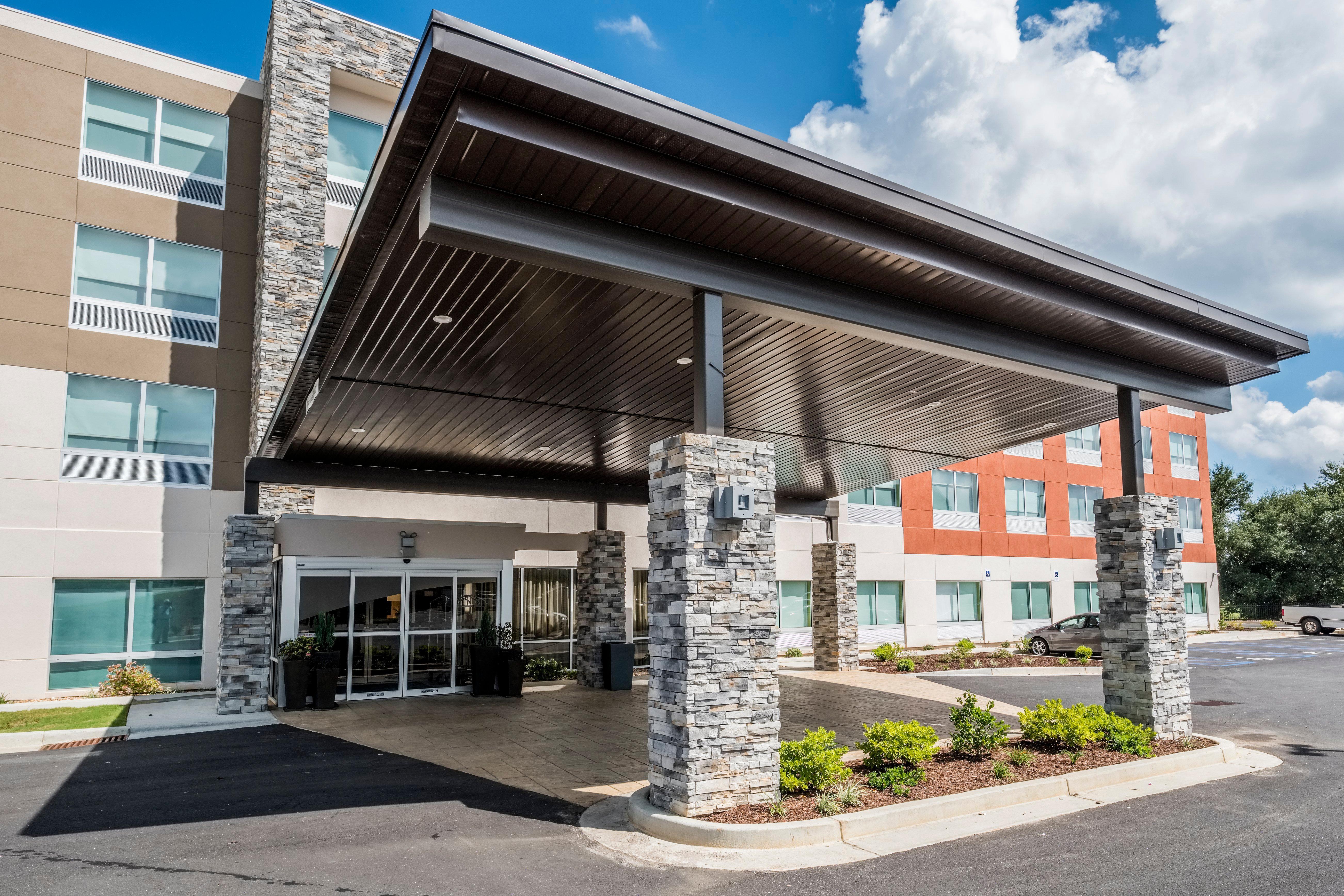 Holiday Inn Express & Suites - Commerce By Ihg Екстер'єр фото