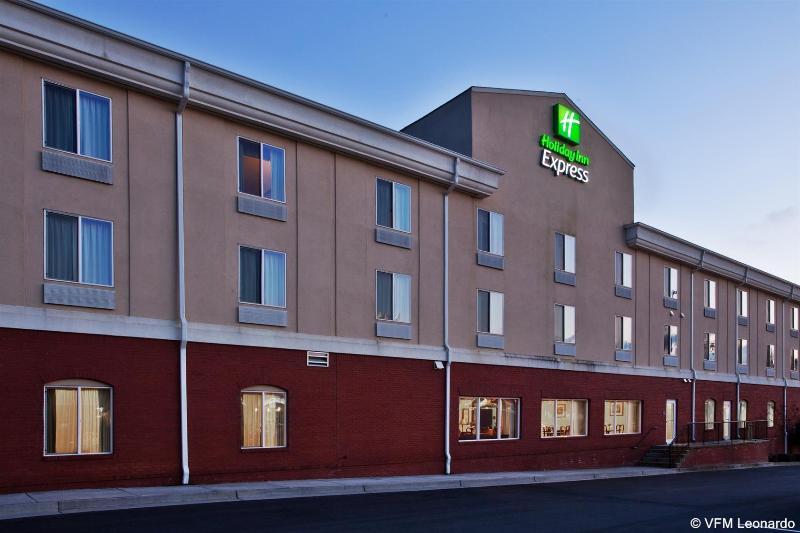 Holiday Inn Express & Suites - Commerce By Ihg Екстер'єр фото
